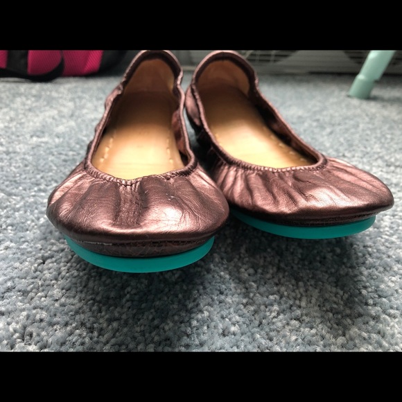 Raspberry Truffle Tieks size 8 - Picture 4 of 8